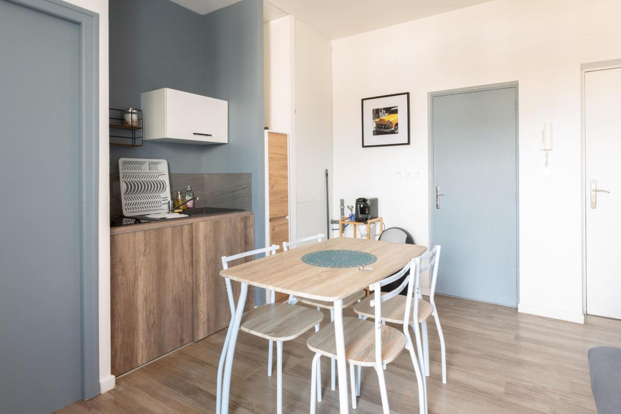 Appartement avec grande terrasse centre St-Nazaire Saint-Nazaire  Extérieur photo