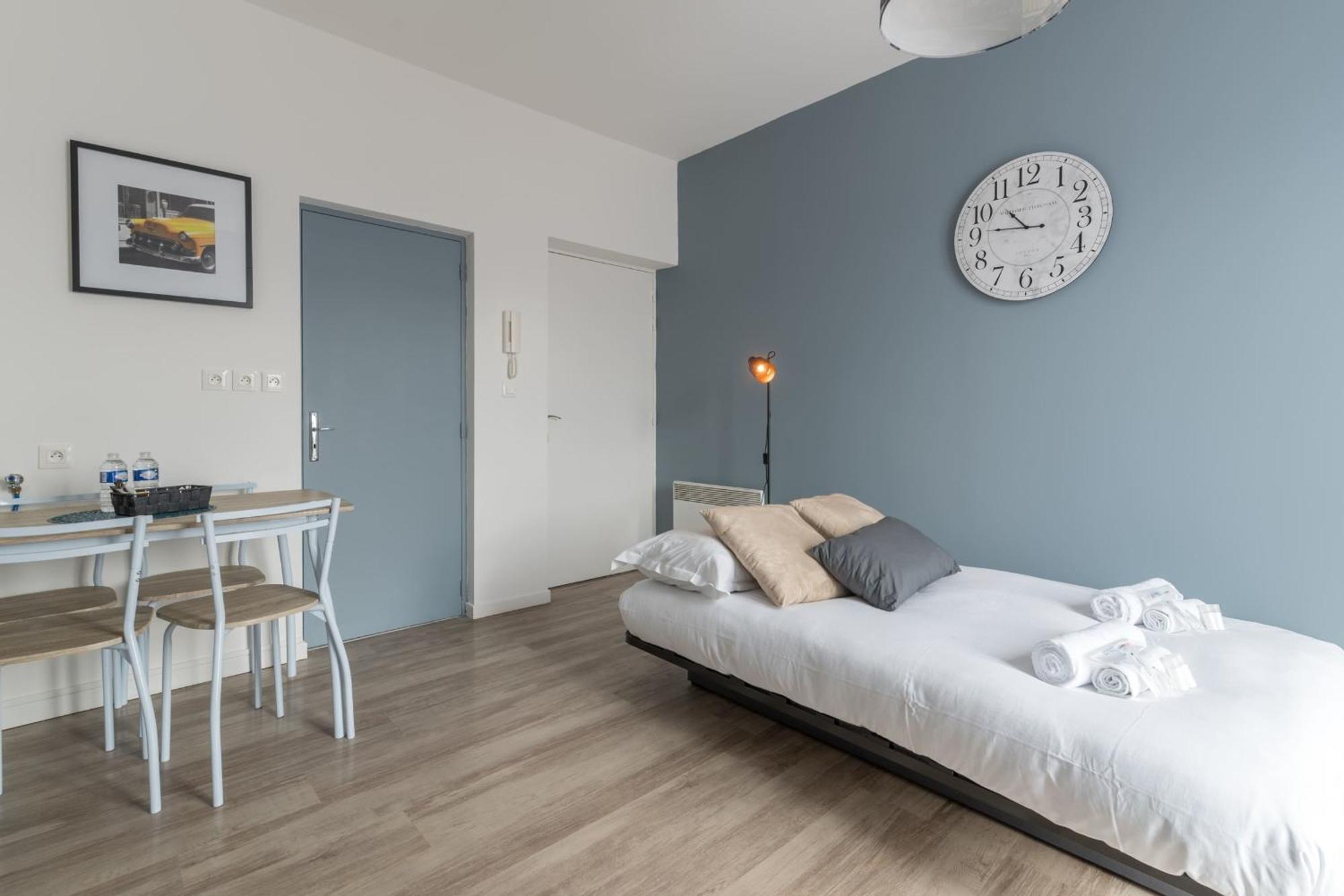 Appartement avec grande terrasse centre St-Nazaire Saint-Nazaire  Extérieur photo